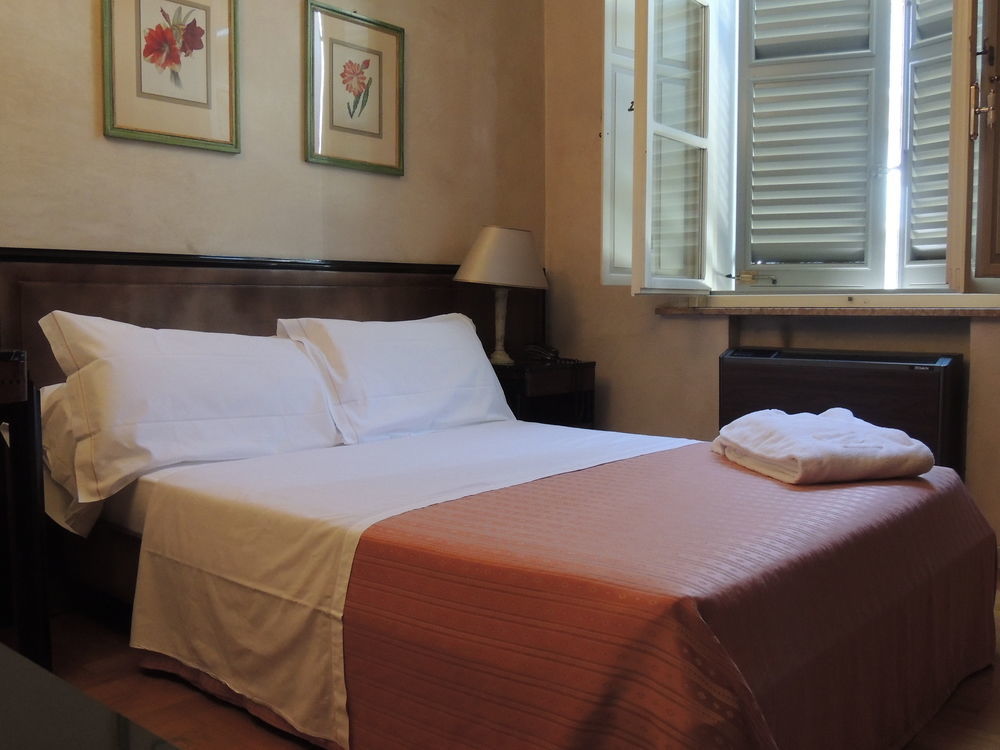 פארמה Hotel Verdi Boutique Hotel מראה חיצוני תמונה
